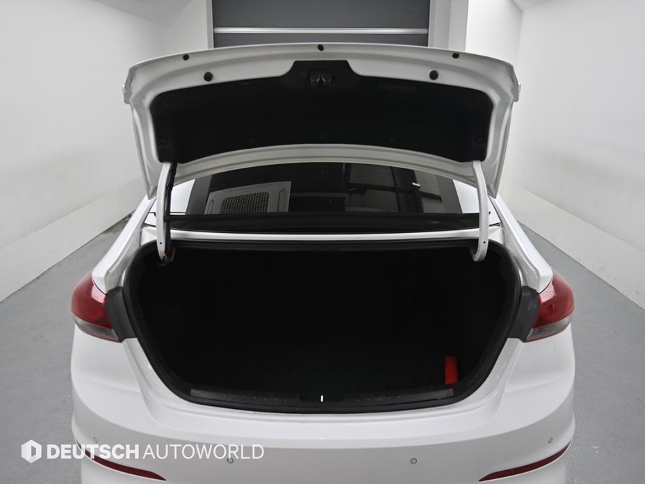 Hyundai AVANTE 2018