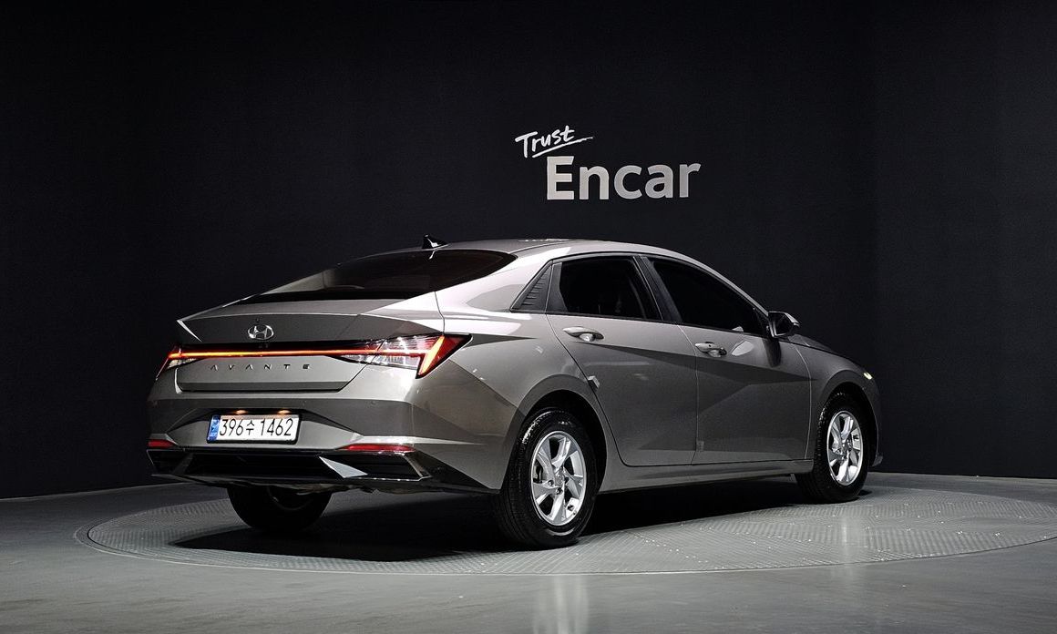 Hyundai AVANTE 2021