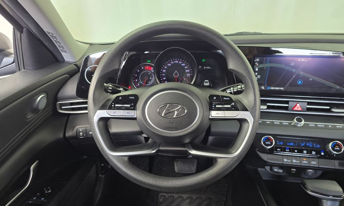 Hyundai AVANTE 2021