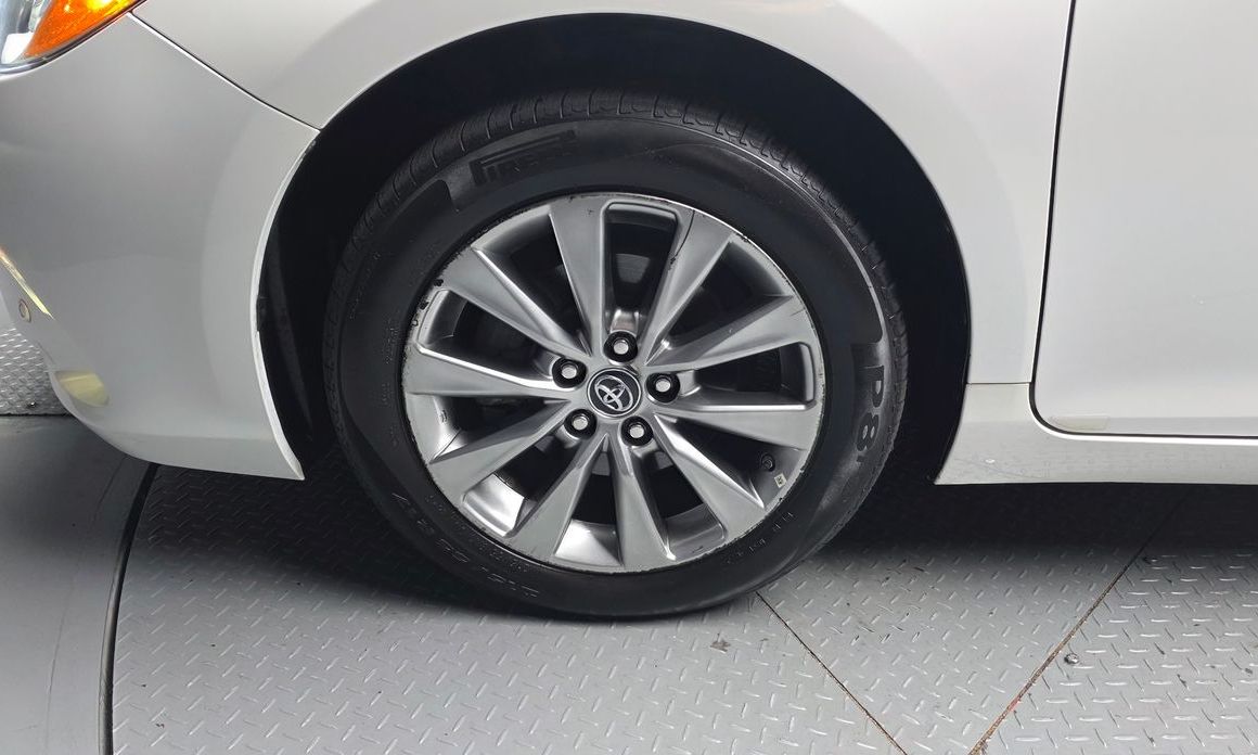 Toyota Camry 2017