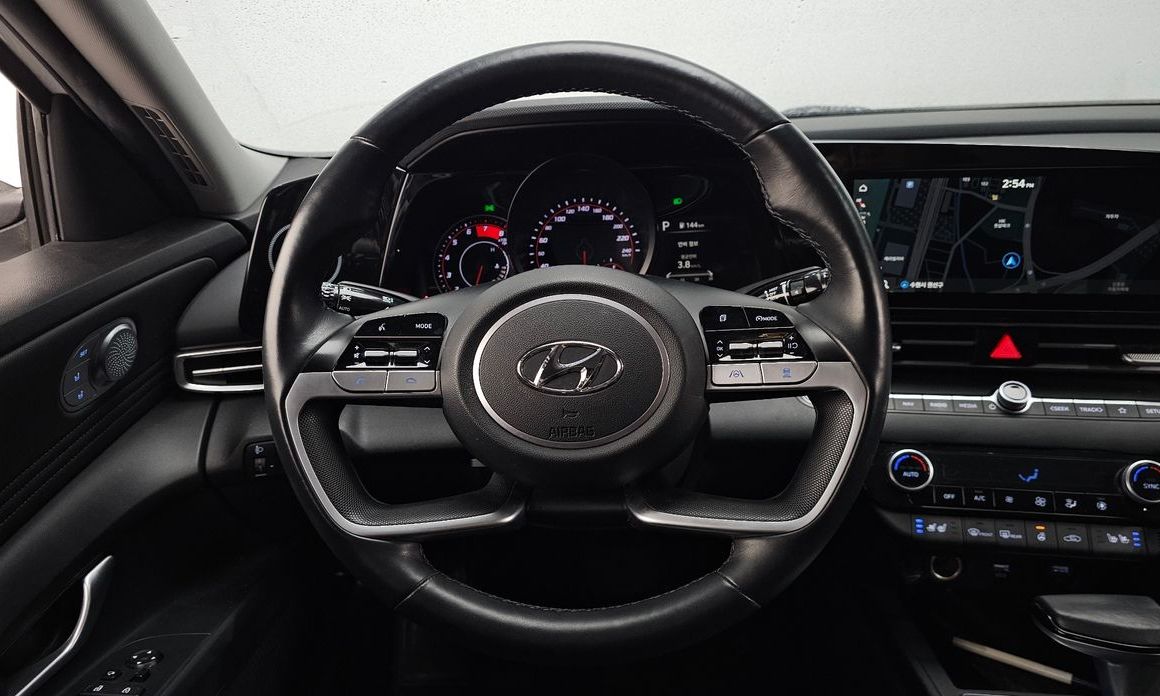 Hyundai AVANTE 2023