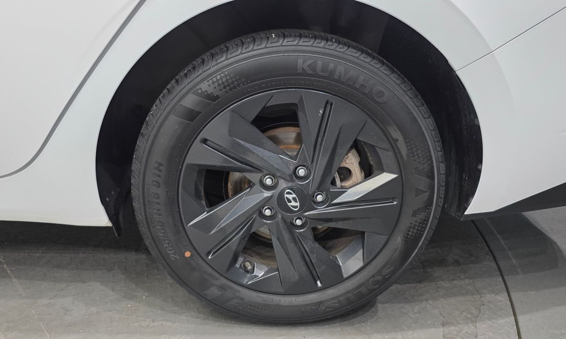 Hyundai AVANTE 2023