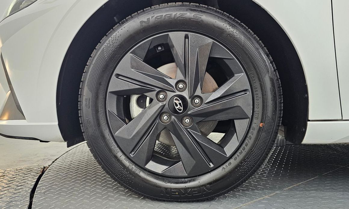 Hyundai AVANTE 2023