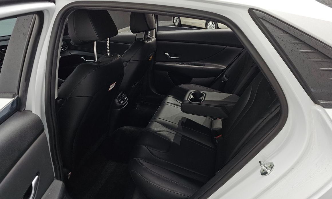 Hyundai AVANTE 2023