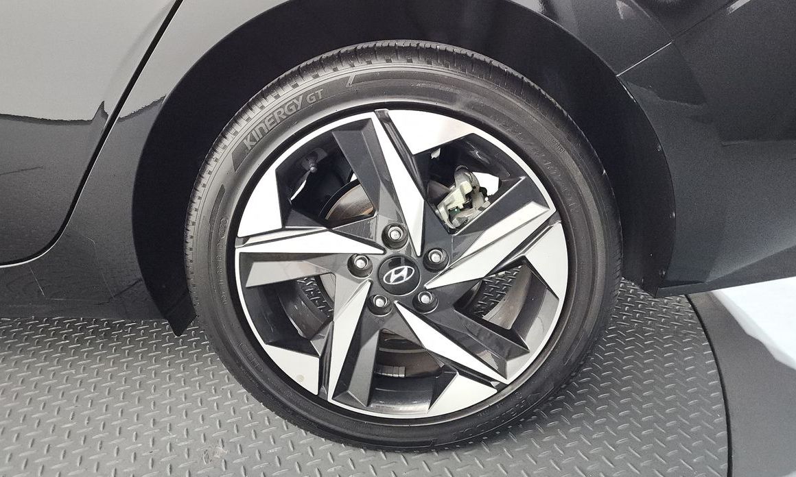 Hyundai AVANTE 2021