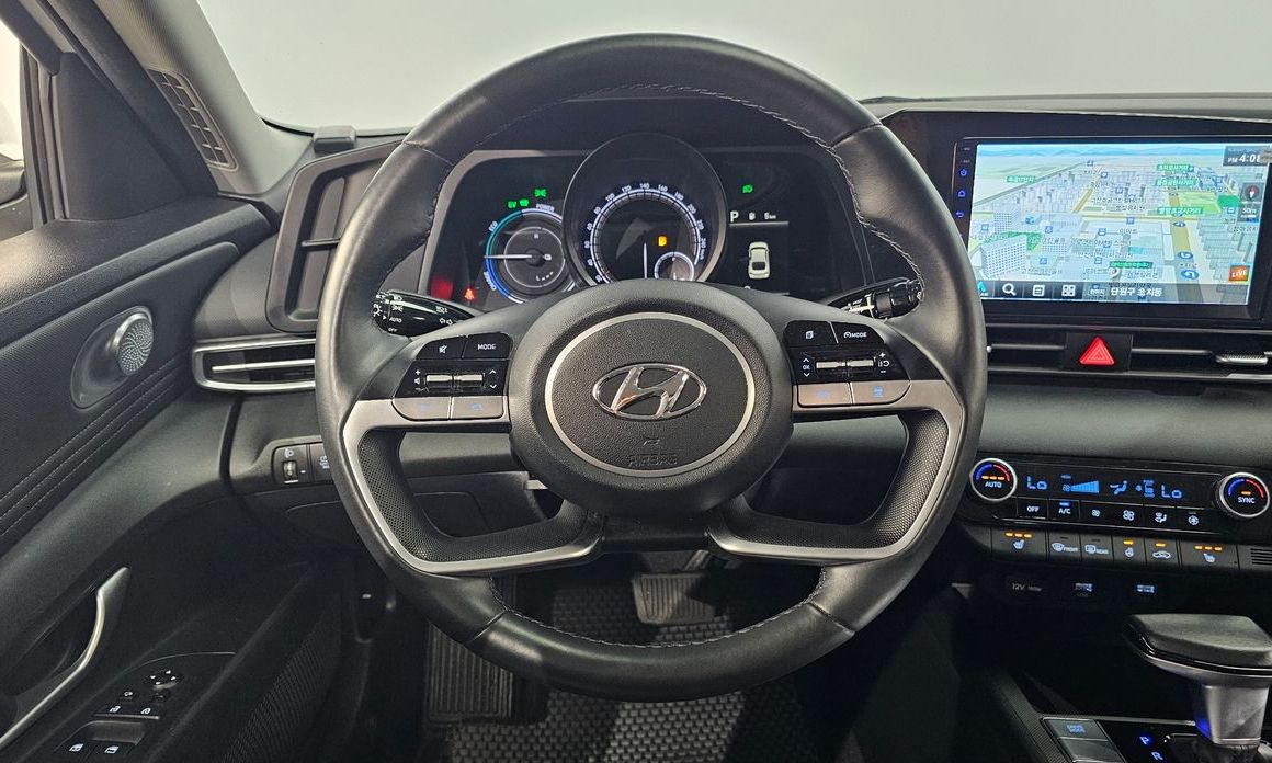 Hyundai AVANTE 2023