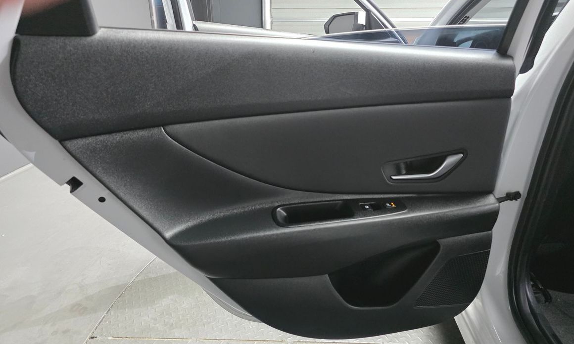 Hyundai AVANTE 2023