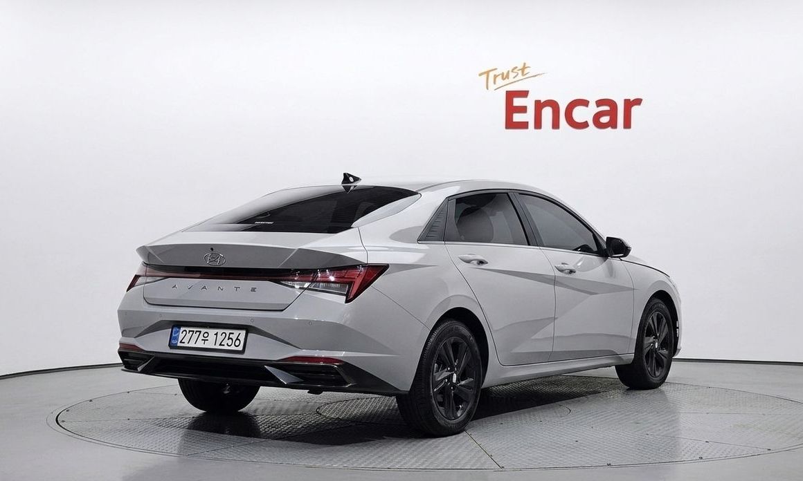 Hyundai AVANTE 2021