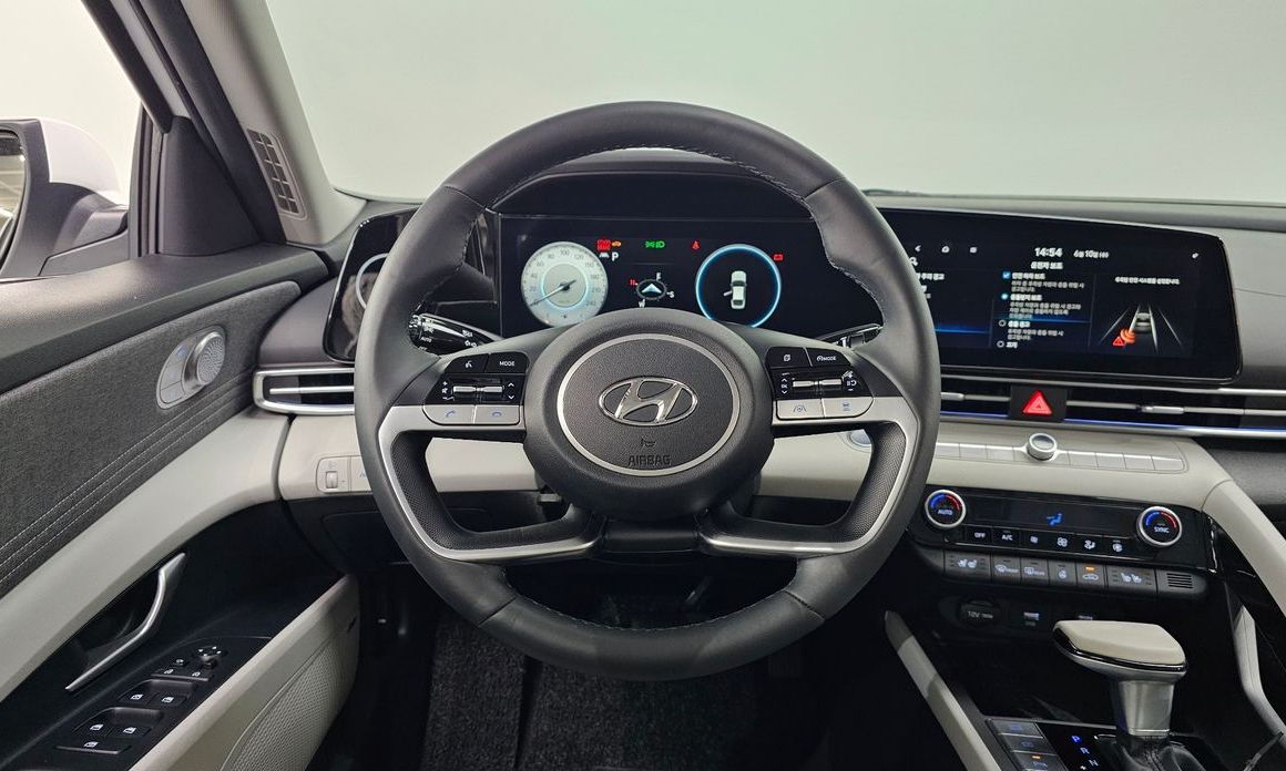 Hyundai AVANTE 2021