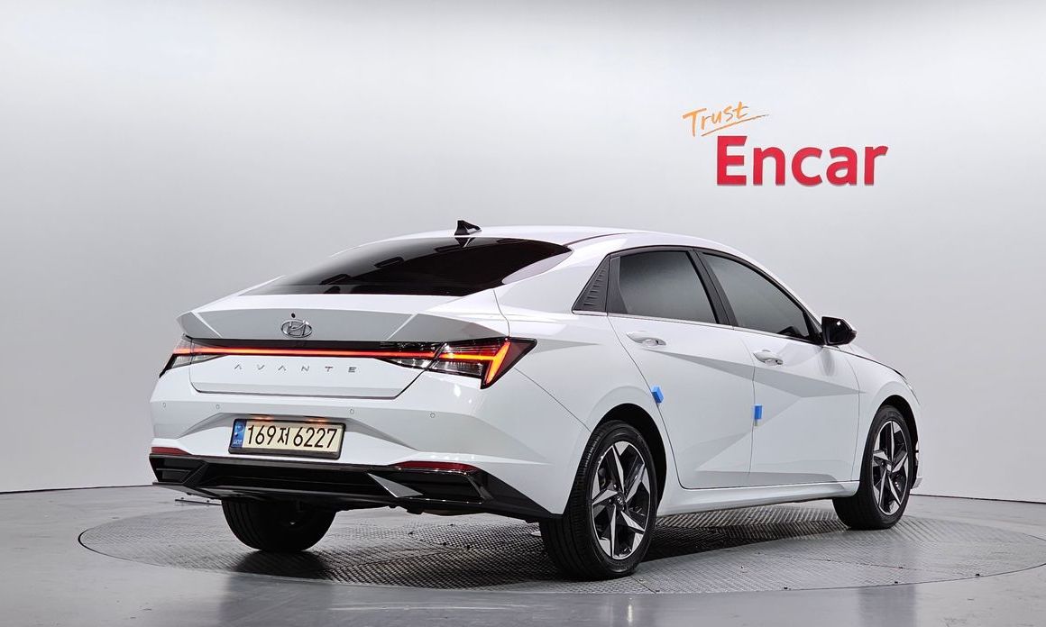 Hyundai AVANTE 2021