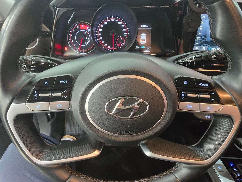 Hyundai AVANTE 2022