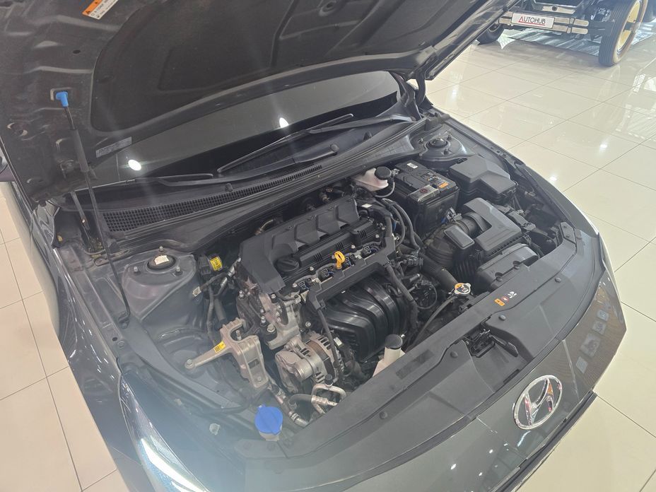 Hyundai AVANTE 2022