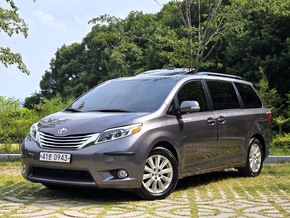 Toyota Sienna 2016