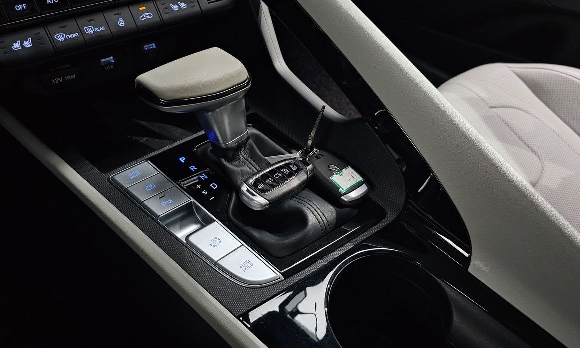 Hyundai AVANTE 2021