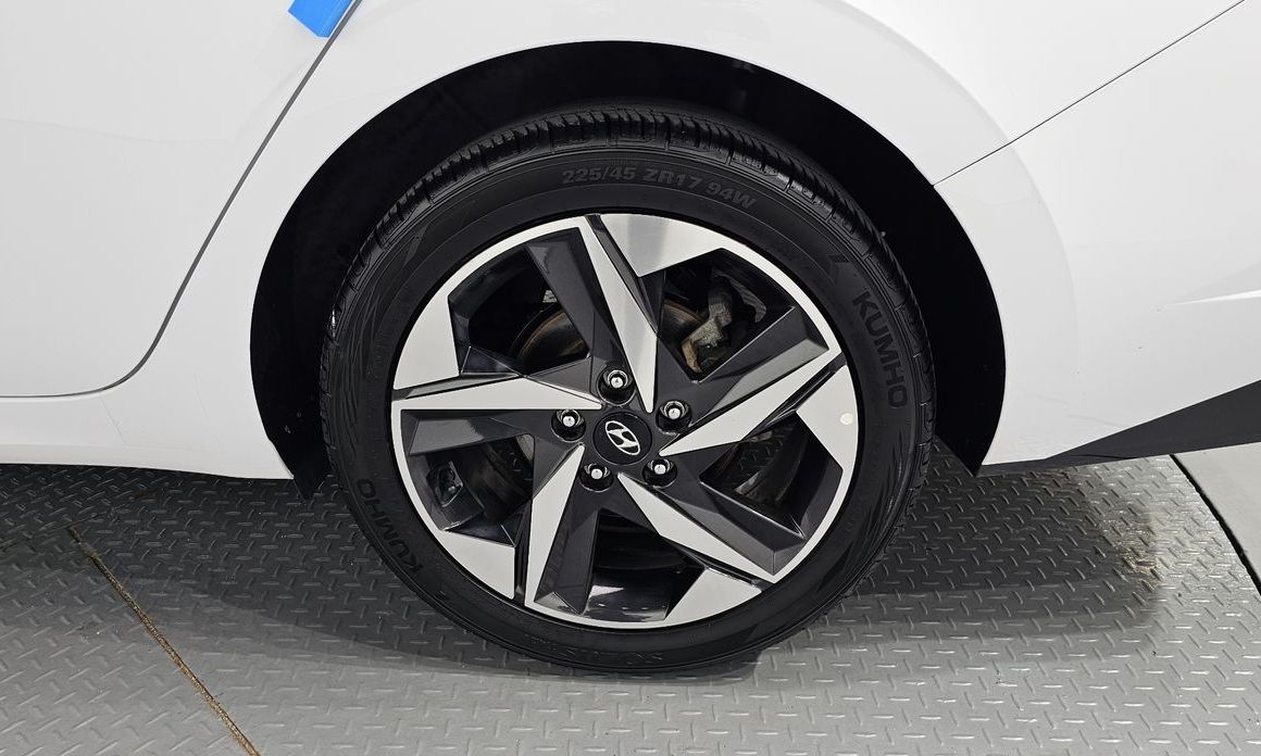 Hyundai AVANTE 2021