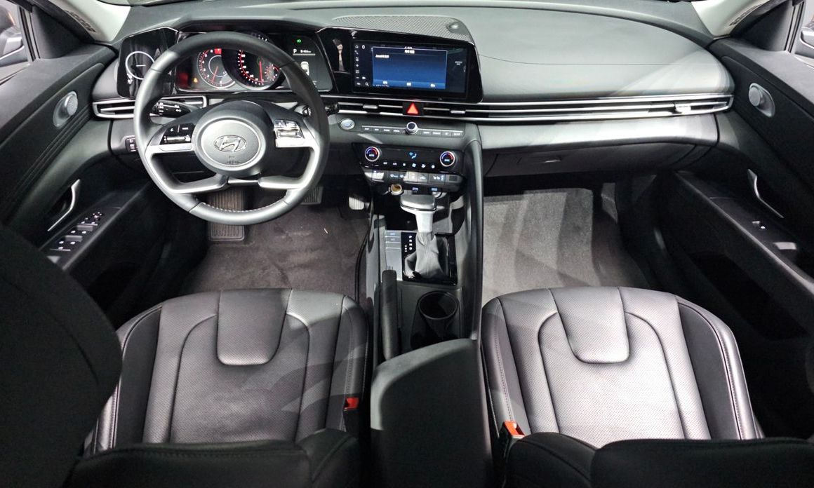 Hyundai AVANTE 2023