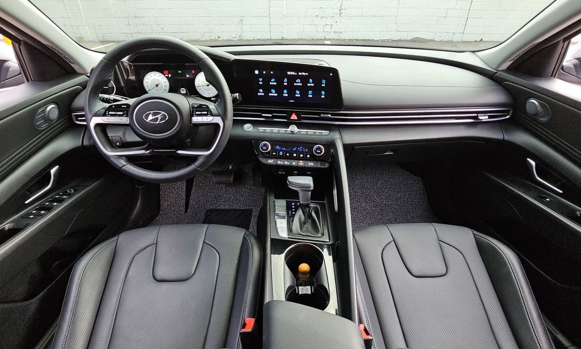 Hyundai AVANTE 2021