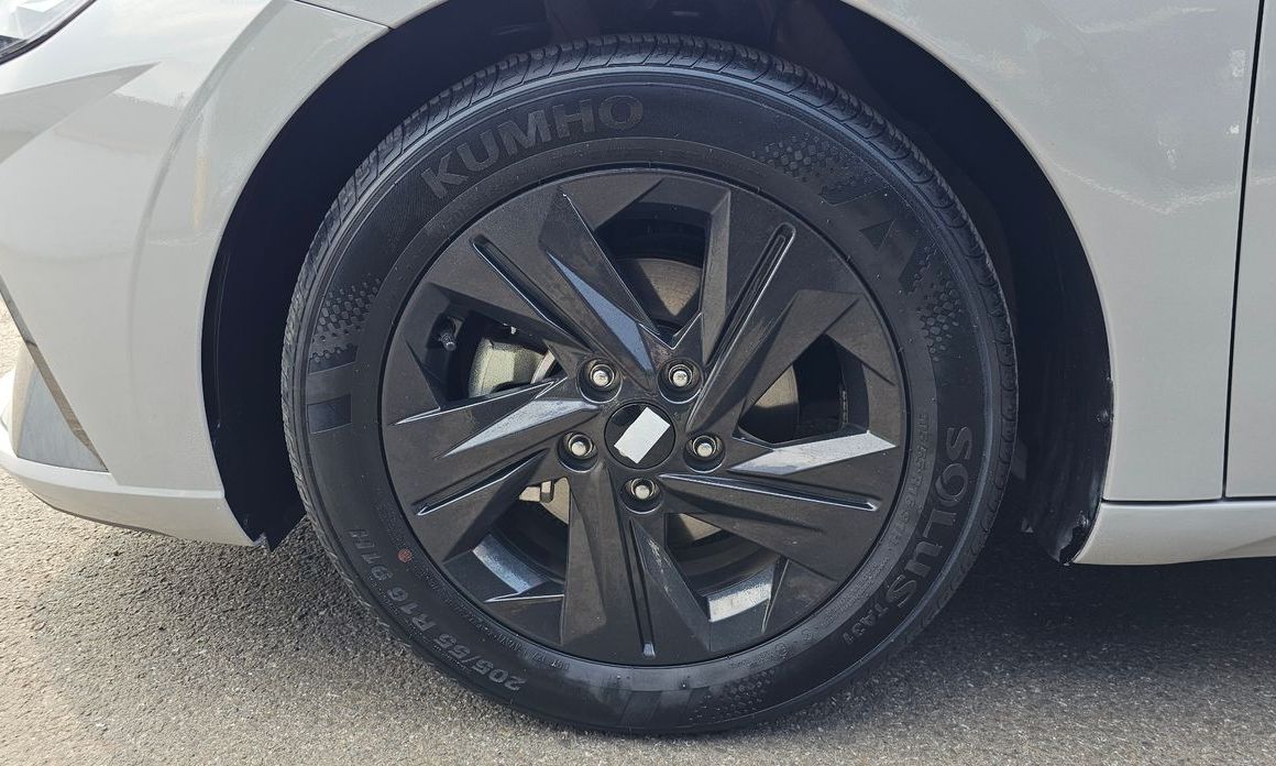 Hyundai AVANTE 2021