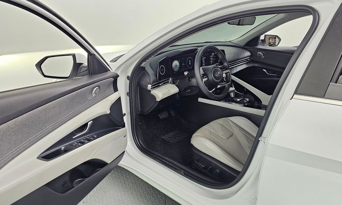Hyundai AVANTE 2021
