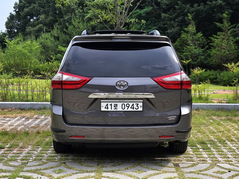 Toyota Sienna 2016