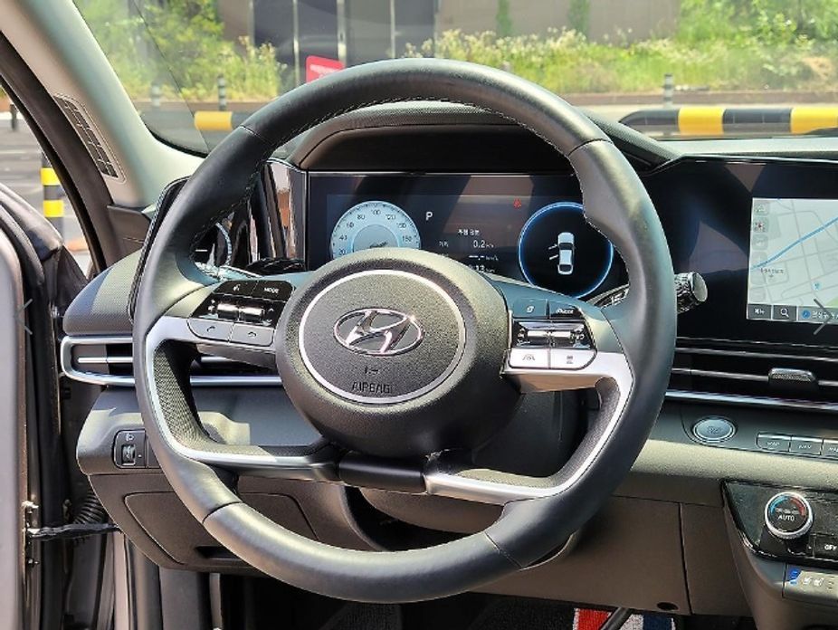 Hyundai AVANTE 2023