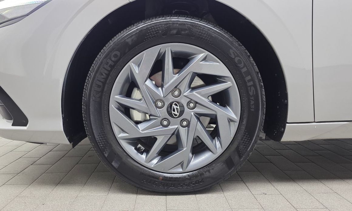 Hyundai AVANTE 2024