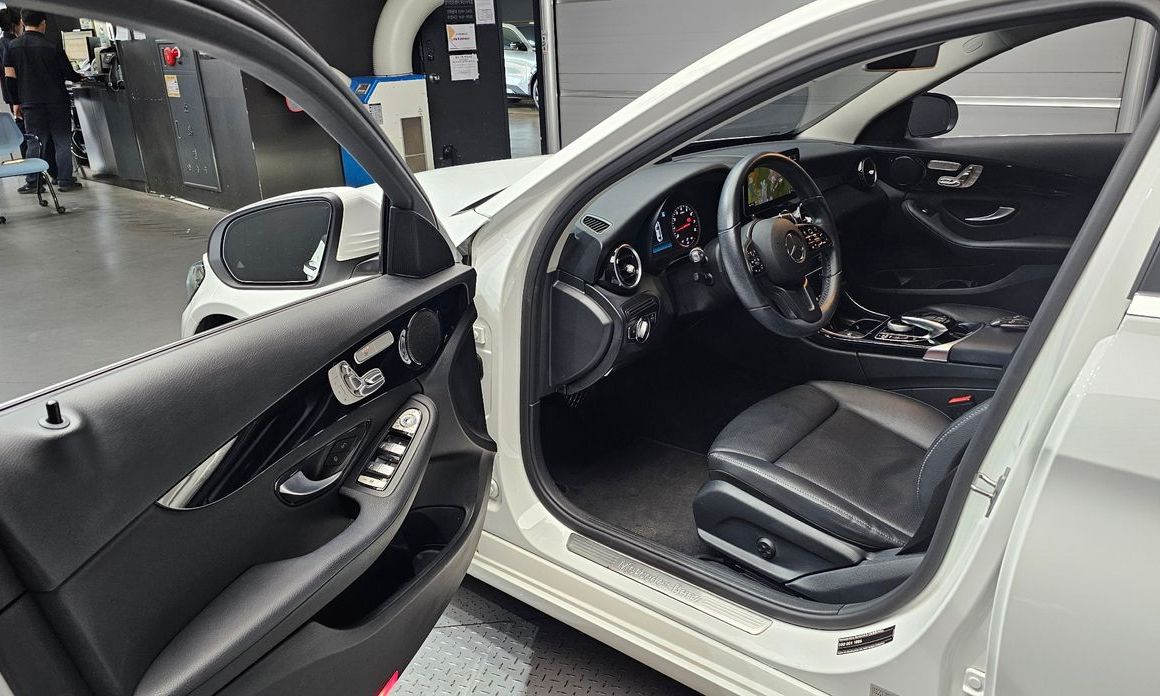 Mercedes-Benz C-Class 2019