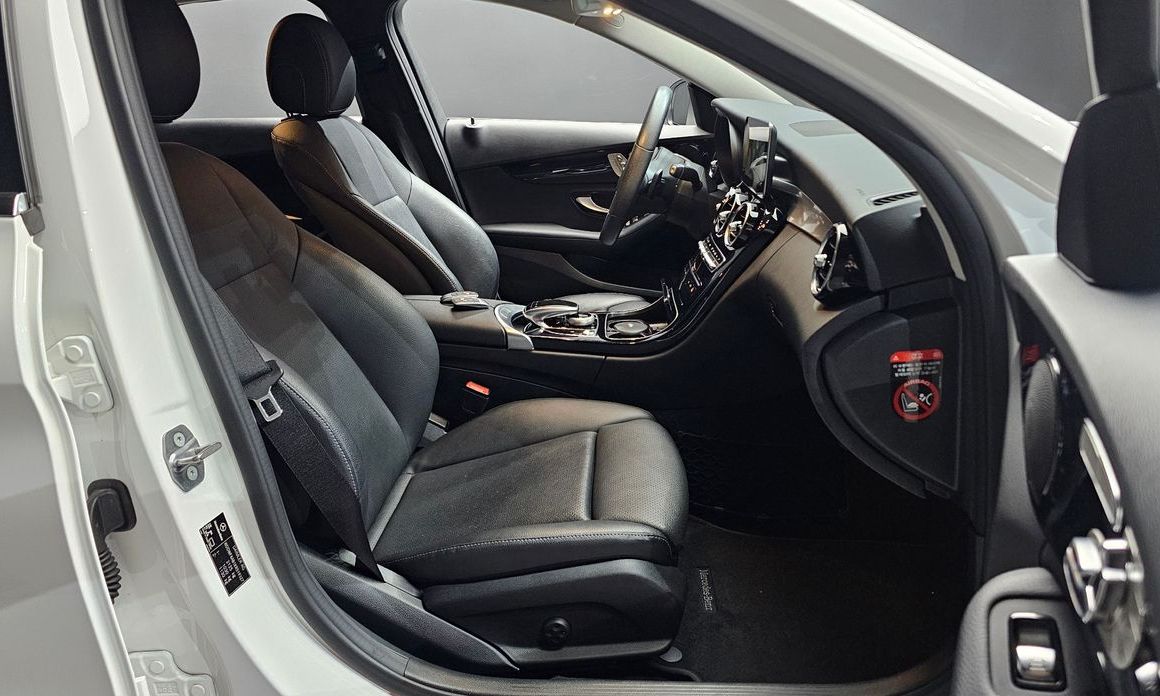 Mercedes-Benz C-Class 2019