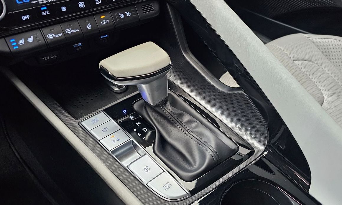 Hyundai AVANTE 2021