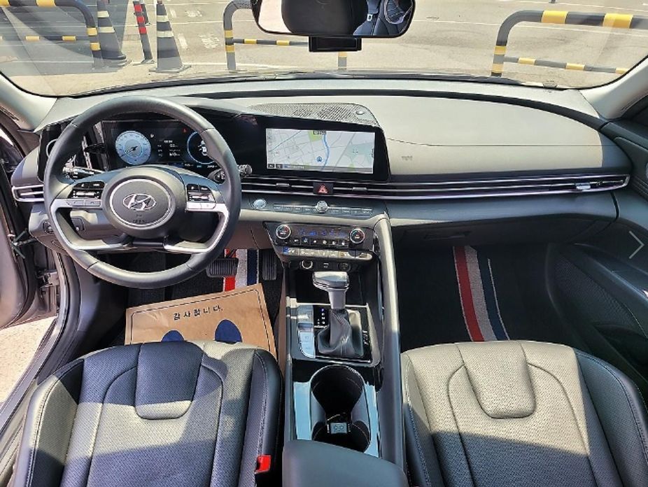 Hyundai AVANTE 2023