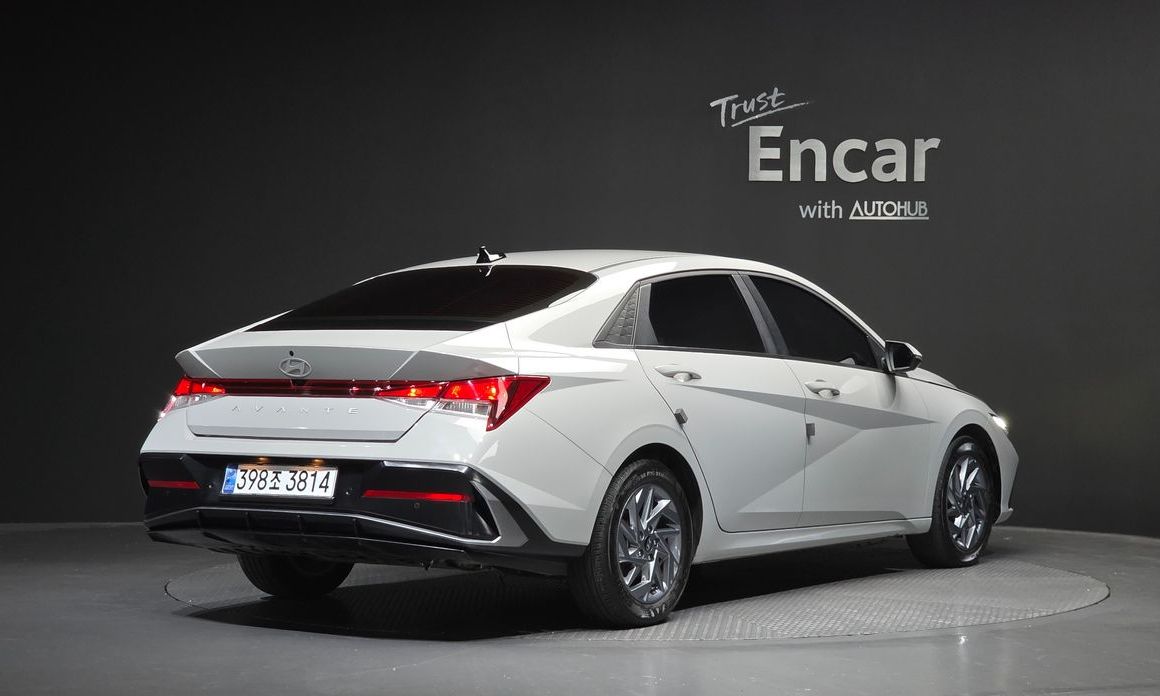 Hyundai AVANTE 2024