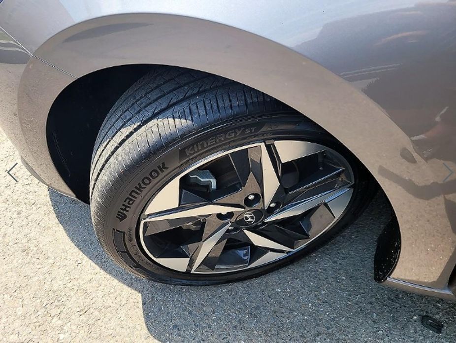 Hyundai AVANTE 2023