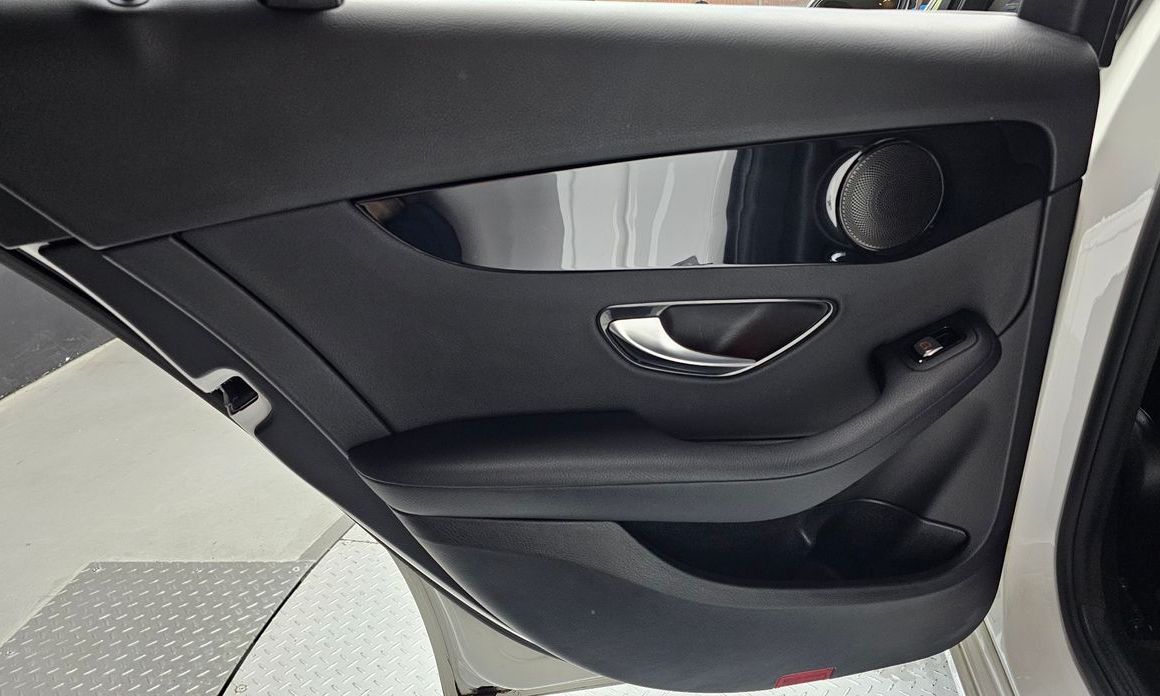 Mercedes-Benz C-Class 2019