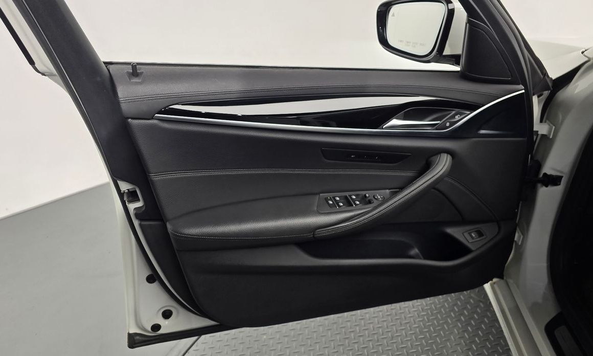 BMW 5-Series 2018