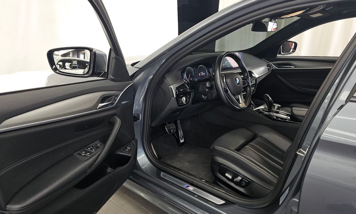 BMW 5-Series 2017