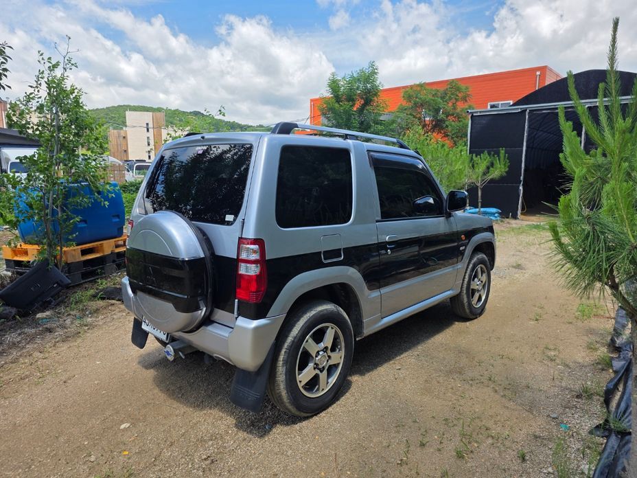 Mitsubishi Pajero 2011