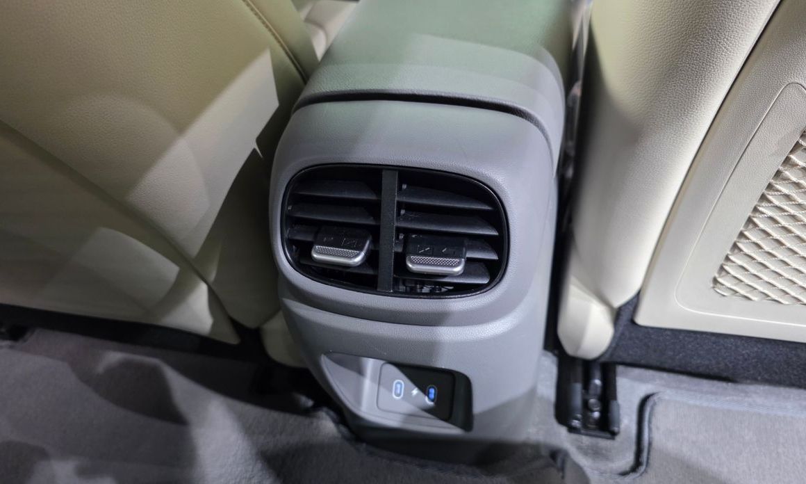 Hyundai AVANTE 2025