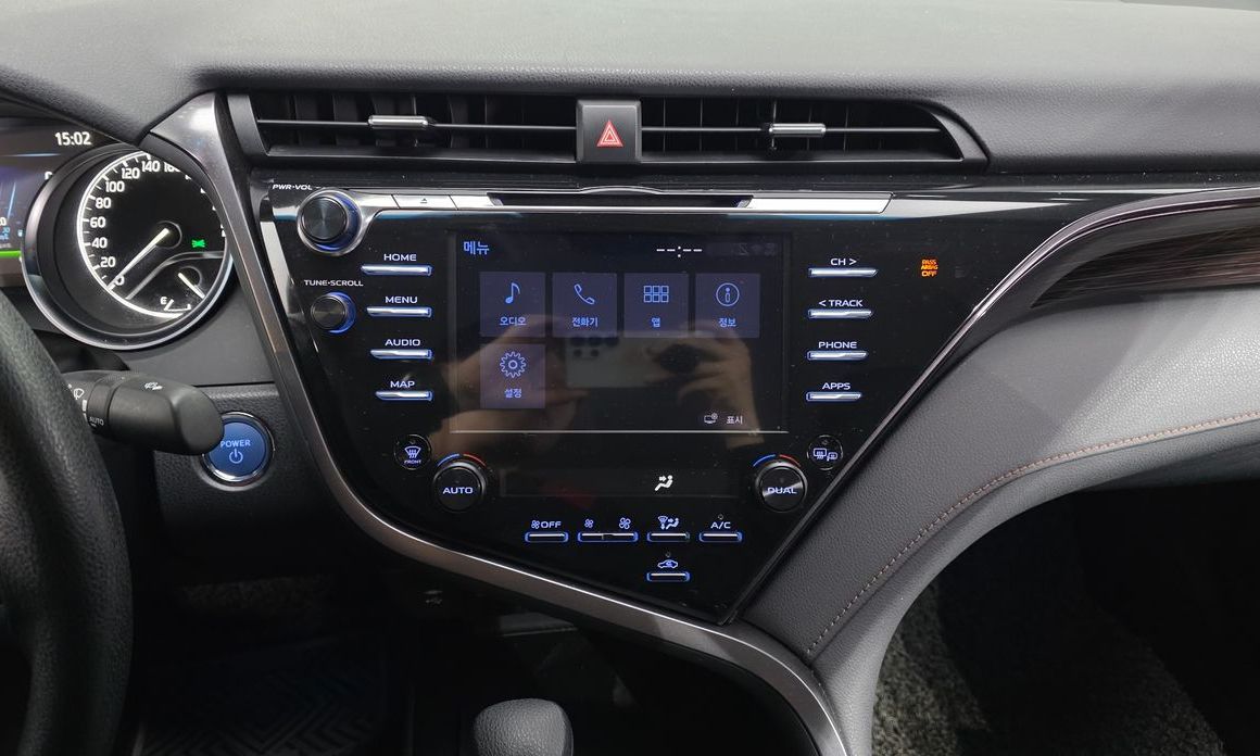 Toyota Camry 2021