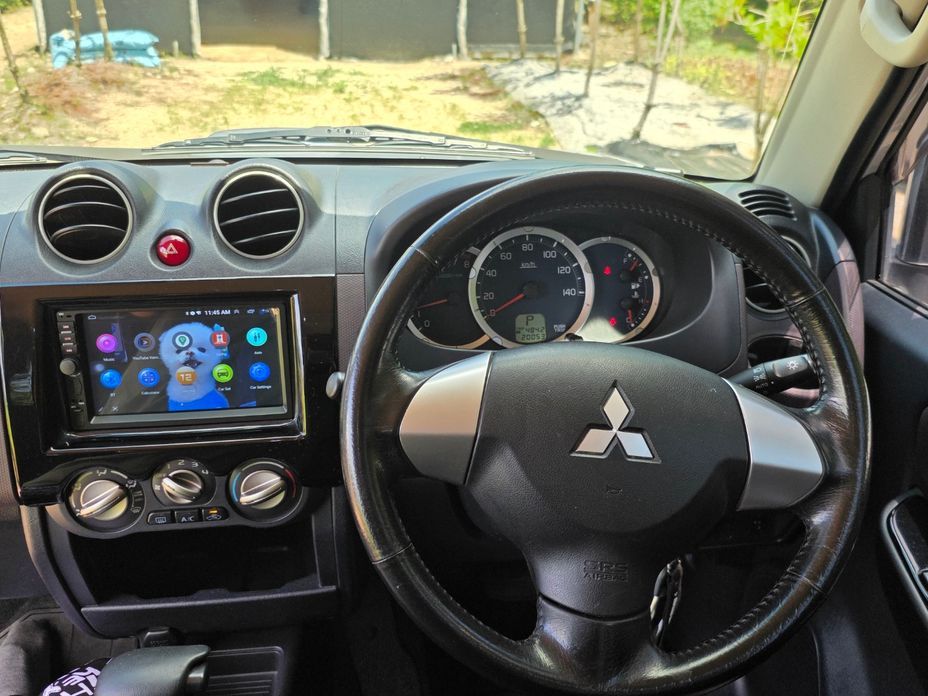Mitsubishi Pajero 2011