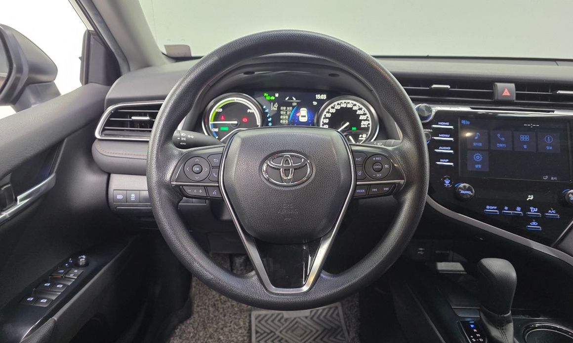 Toyota Camry 2021