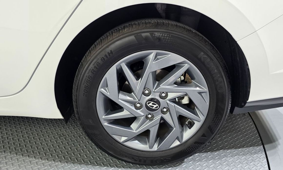 Hyundai AVANTE 2025