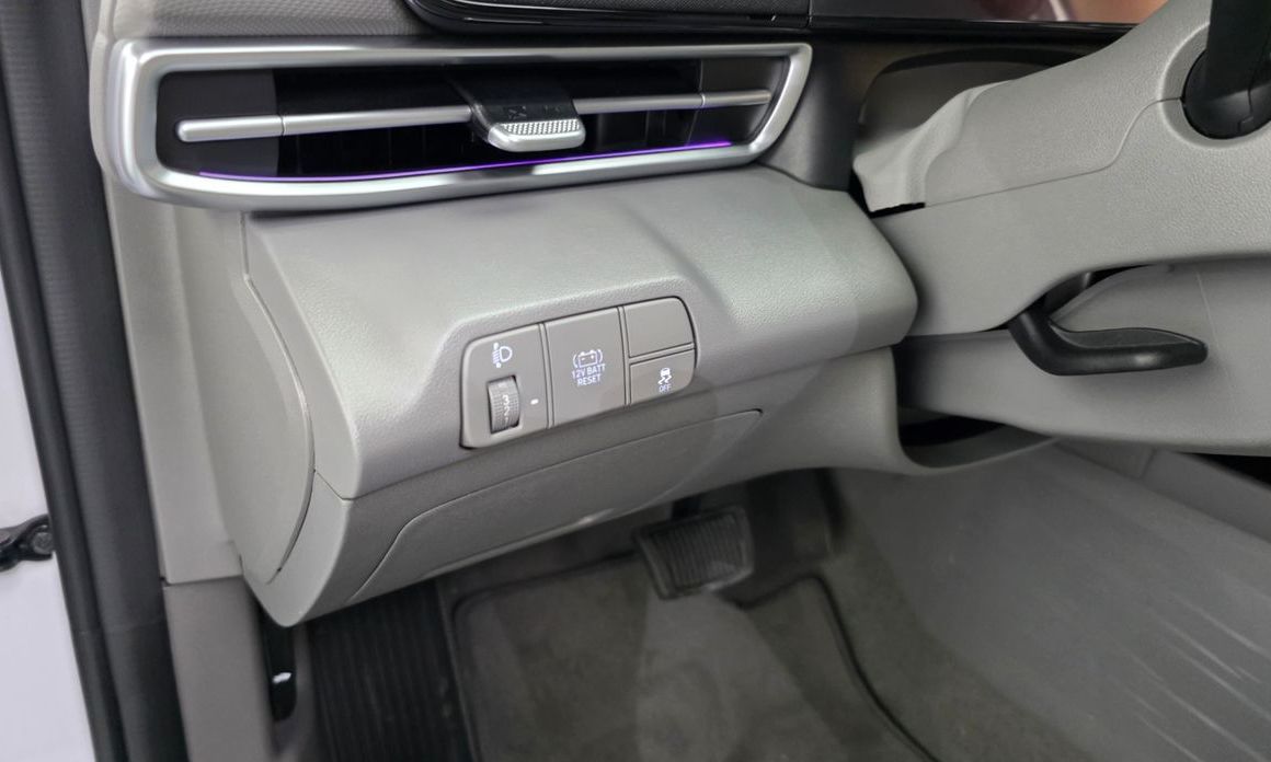 Hyundai AVANTE 2025