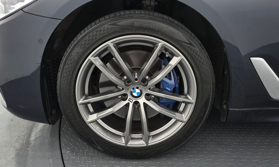 BMW 5-Series 2018