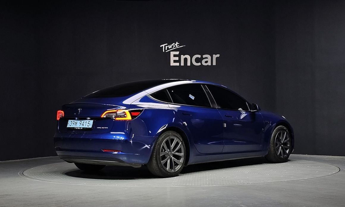 Tesla Model 3 2021
