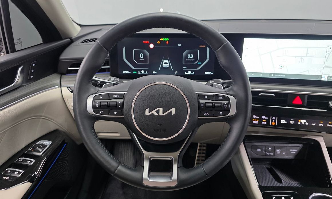 Kia K5 2025