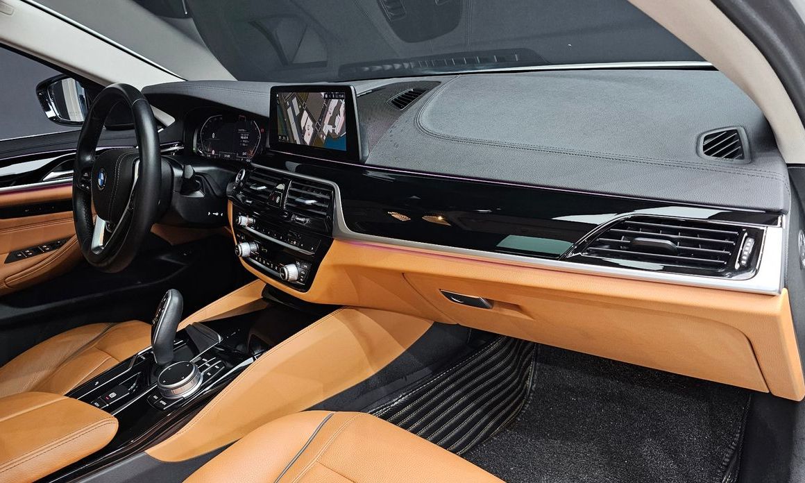 BMW 5-Series 2020