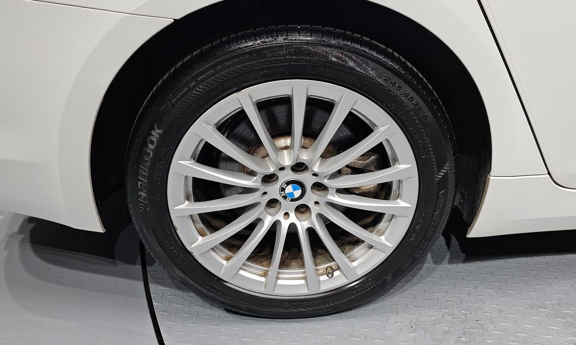 BMW 5-Series 2020
