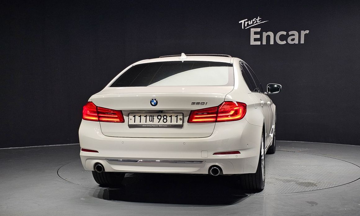 BMW 5-Series 2020