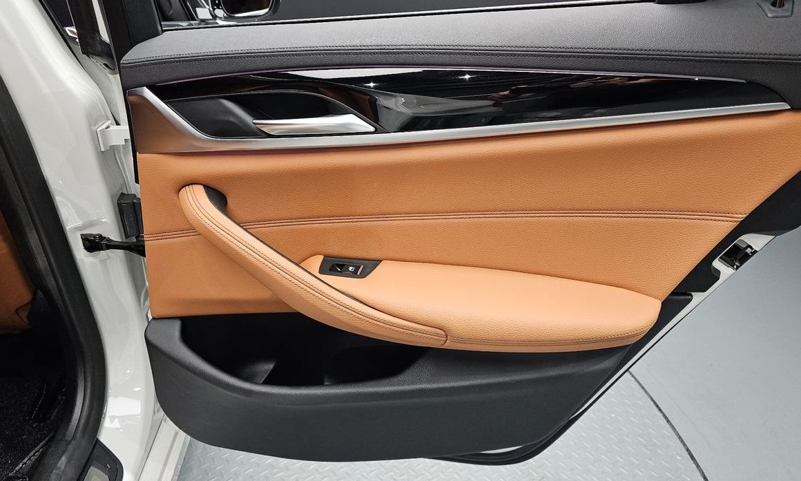 BMW 5-Series 2020