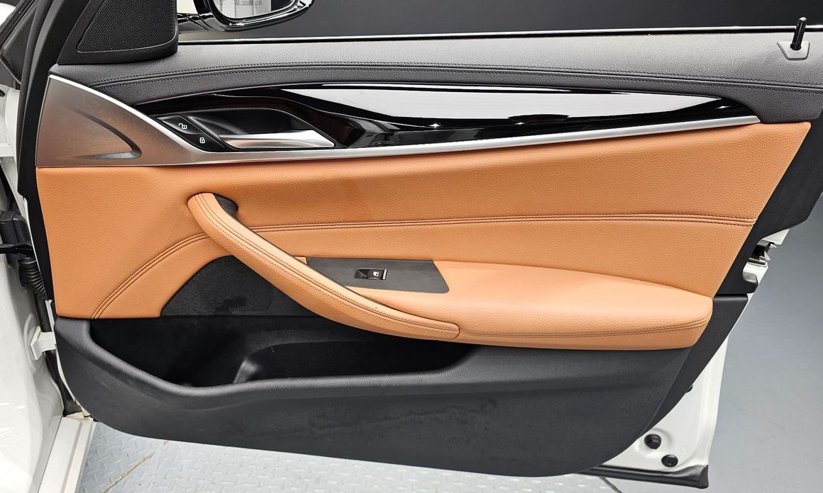 BMW 5-Series 2020